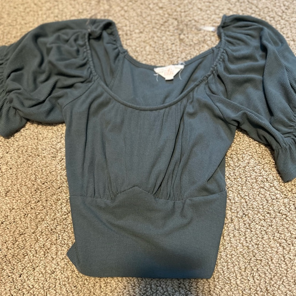 Crop top